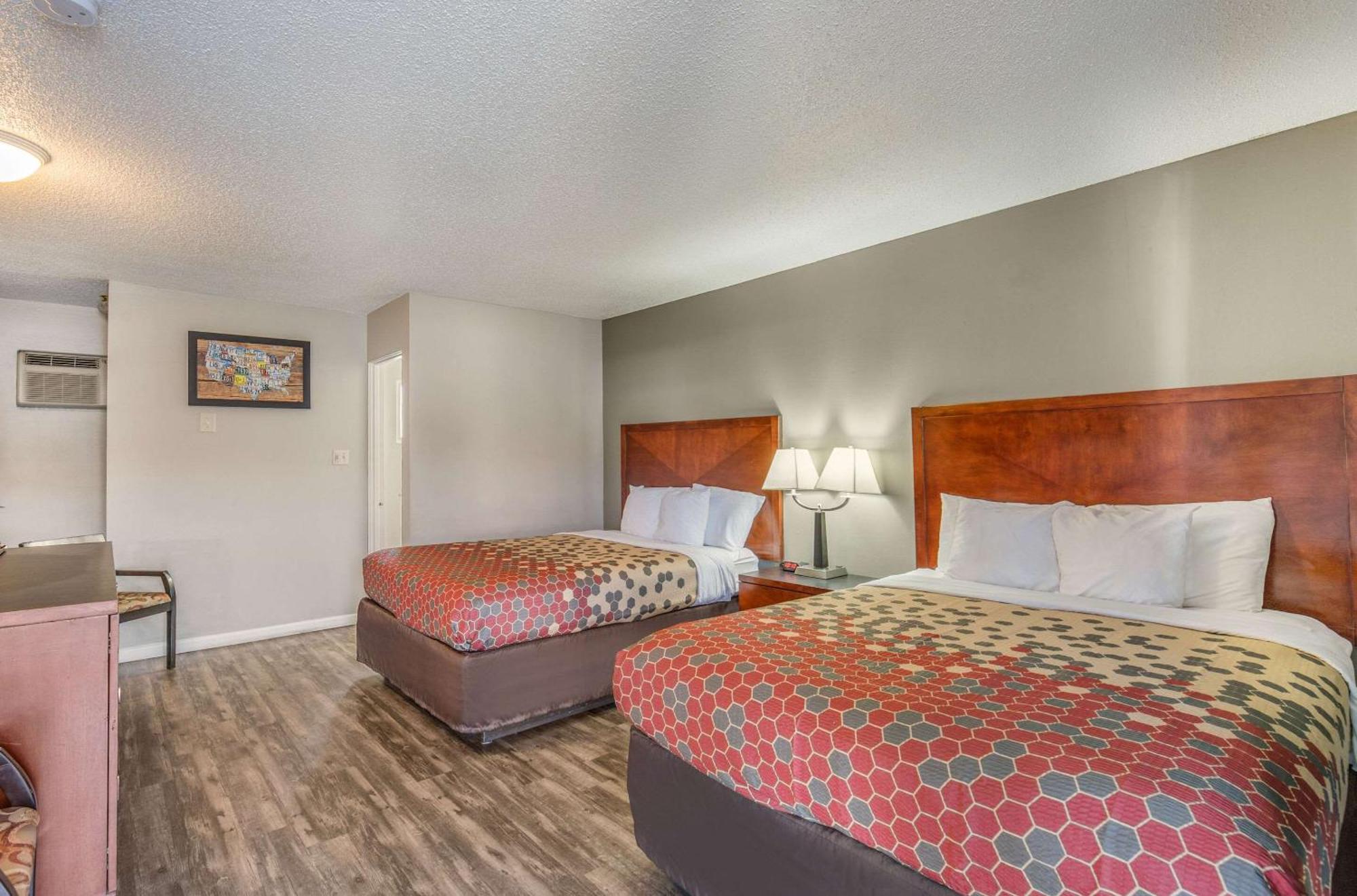 Econo Lodge Inn & Suites Yreka Bagian luar foto