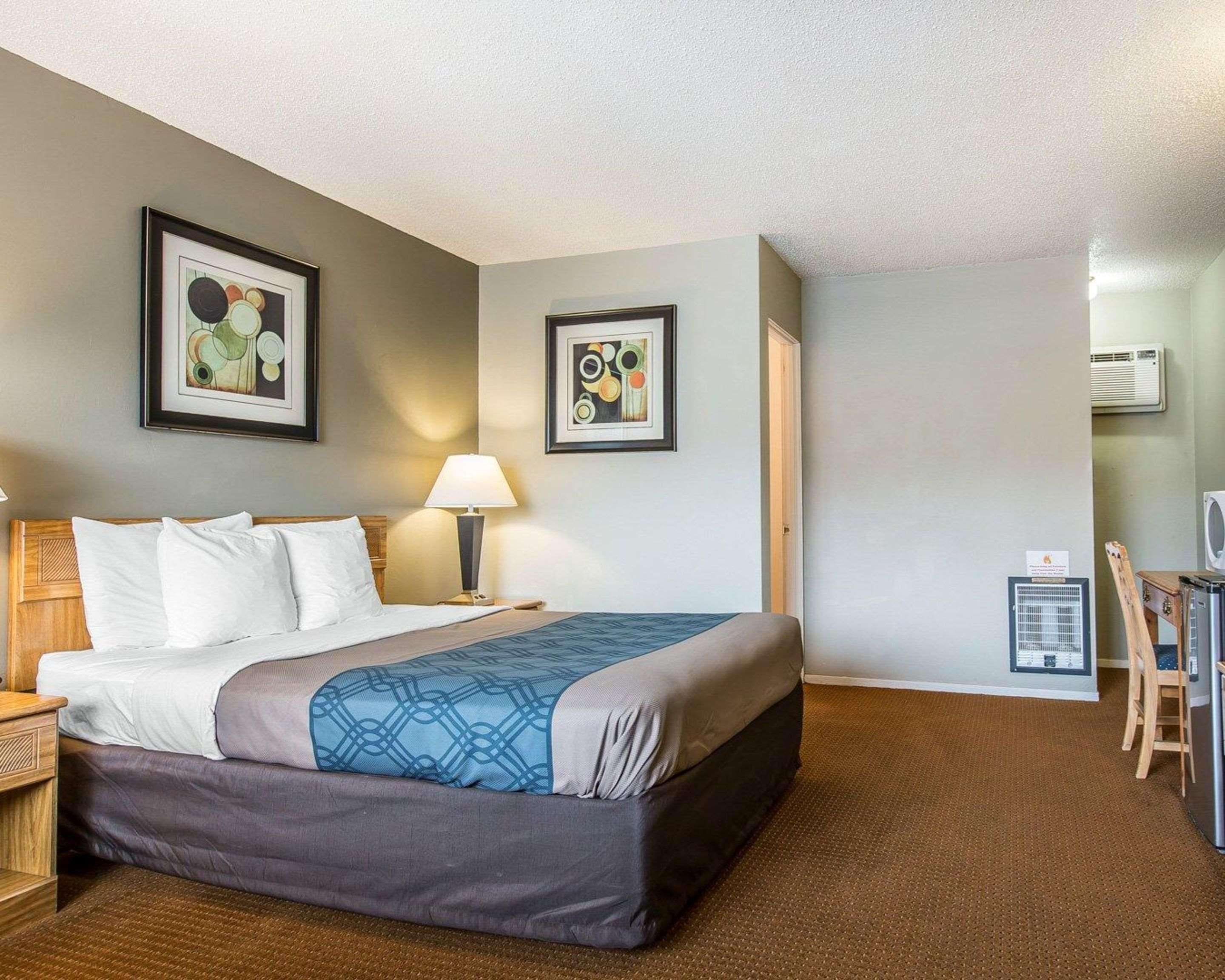 Econo Lodge Inn & Suites Yreka Bagian luar foto