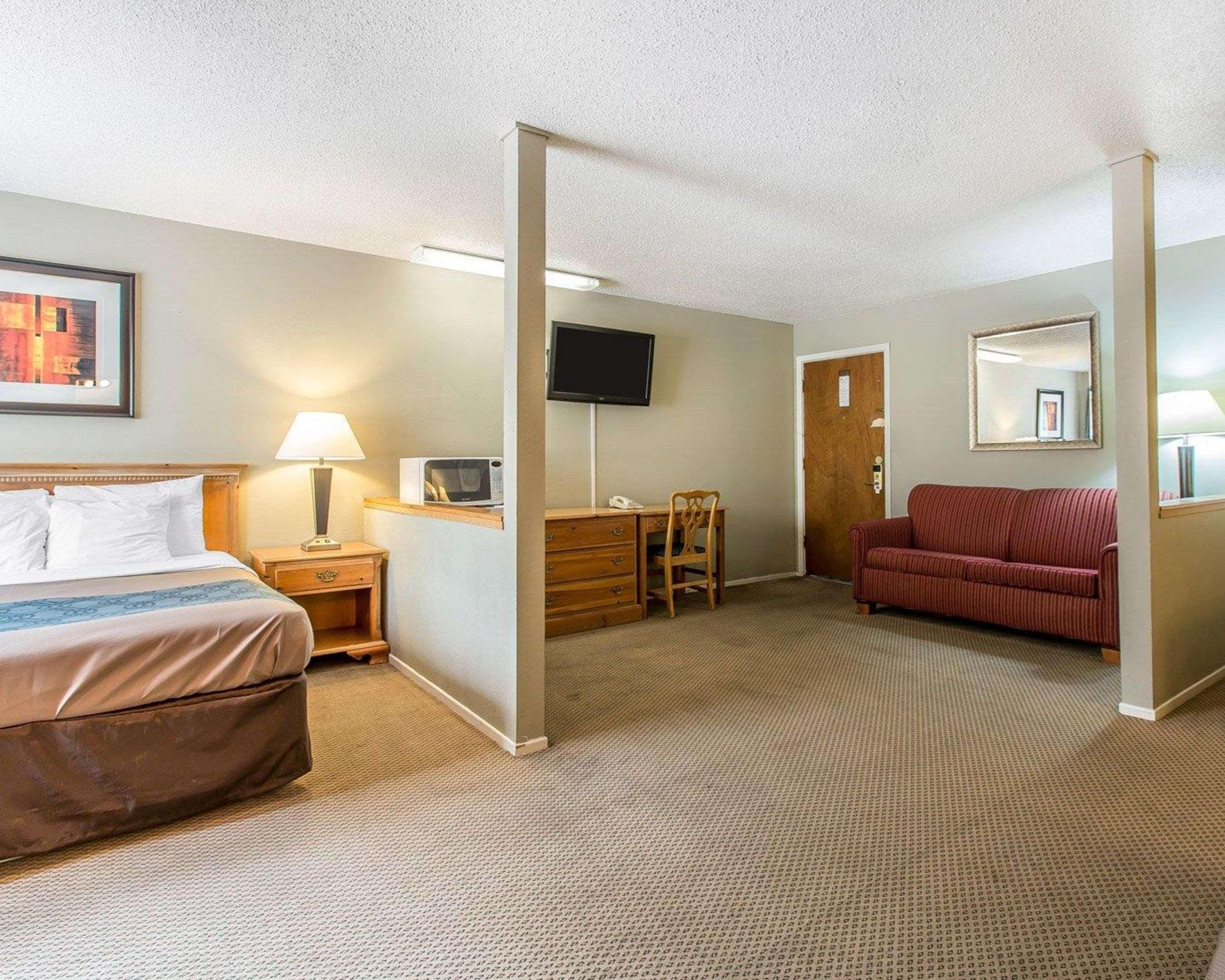 Econo Lodge Inn & Suites Yreka Bagian luar foto