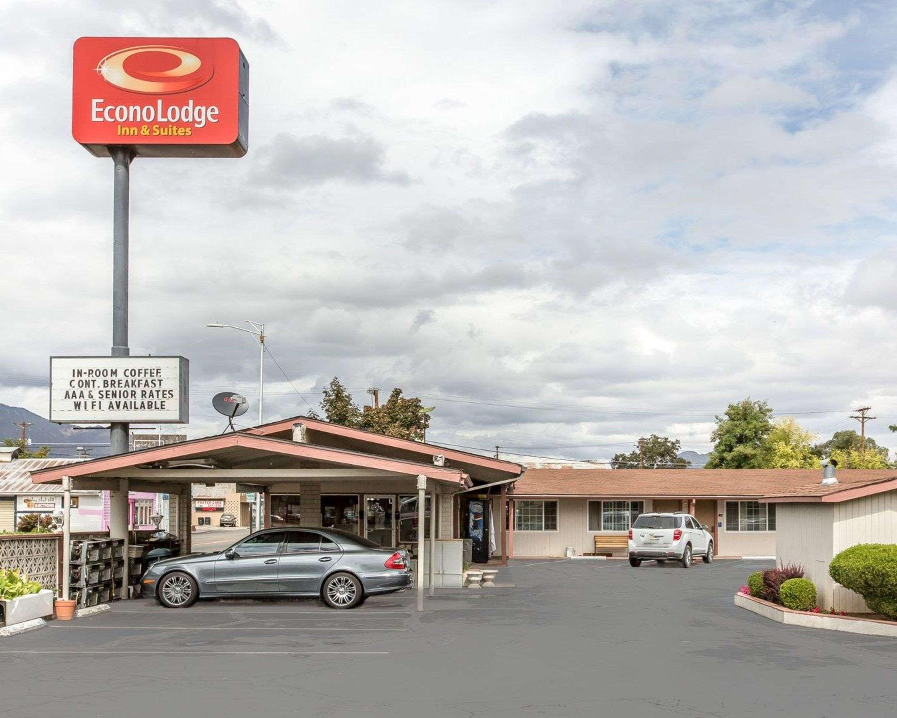 Econo Lodge Inn & Suites Yreka Bagian luar foto