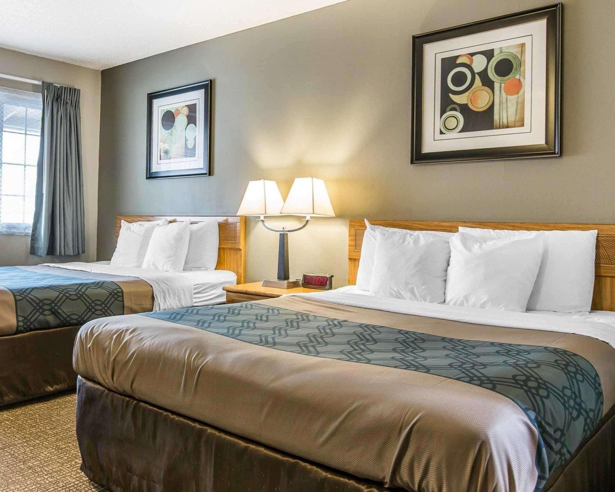 Econo Lodge Inn & Suites Yreka Bagian luar foto