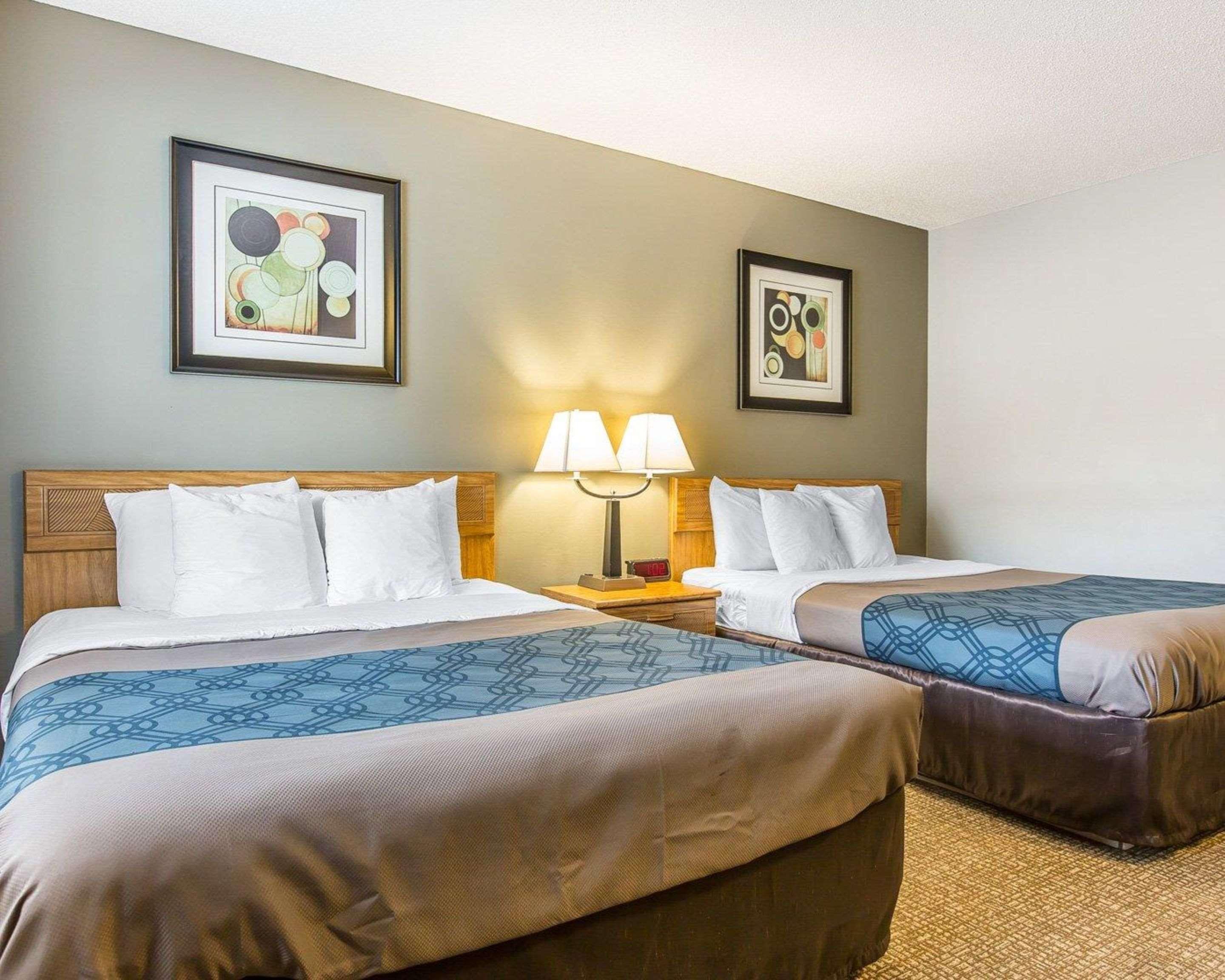 Econo Lodge Inn & Suites Yreka Bagian luar foto