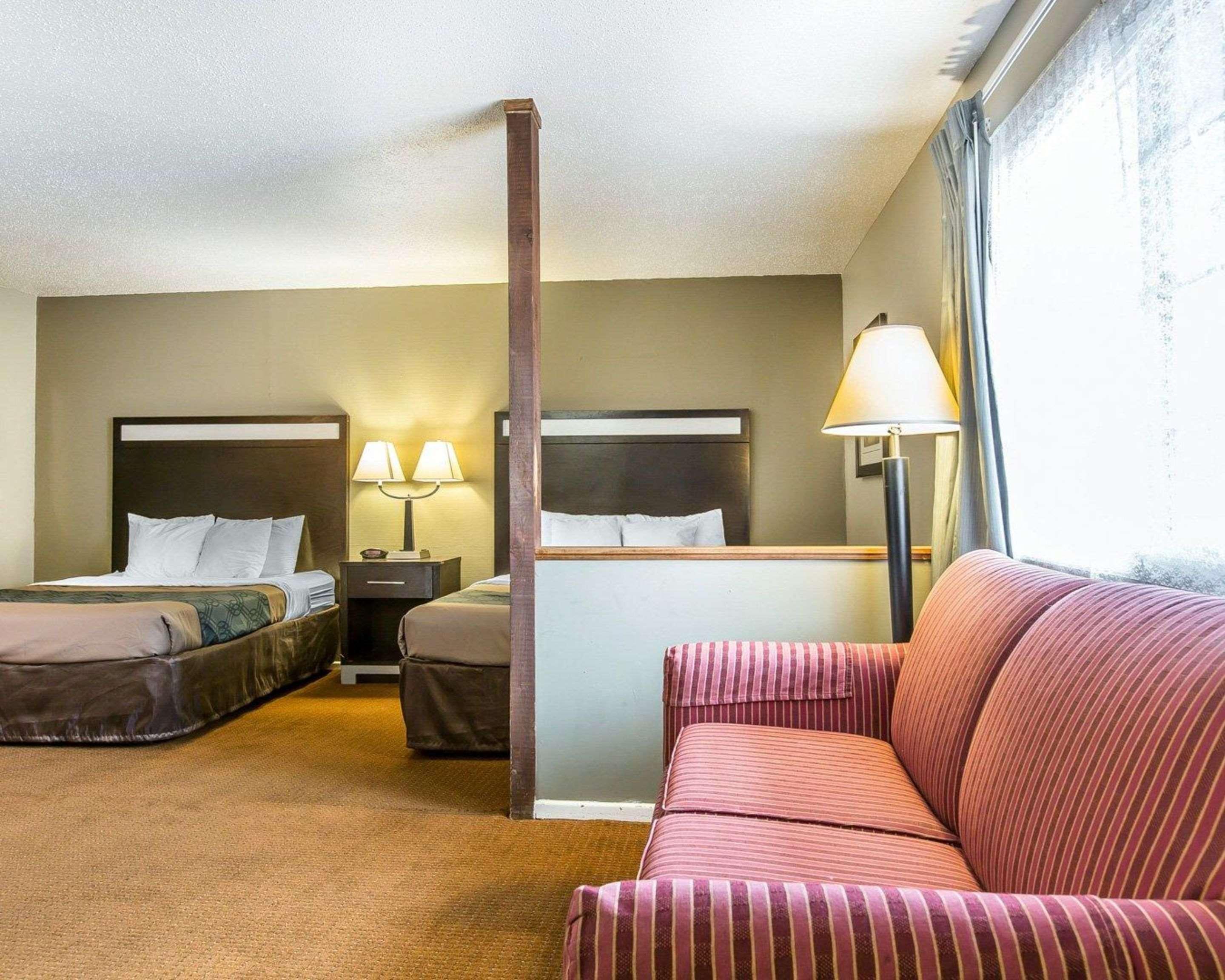 Econo Lodge Inn & Suites Yreka Bagian luar foto