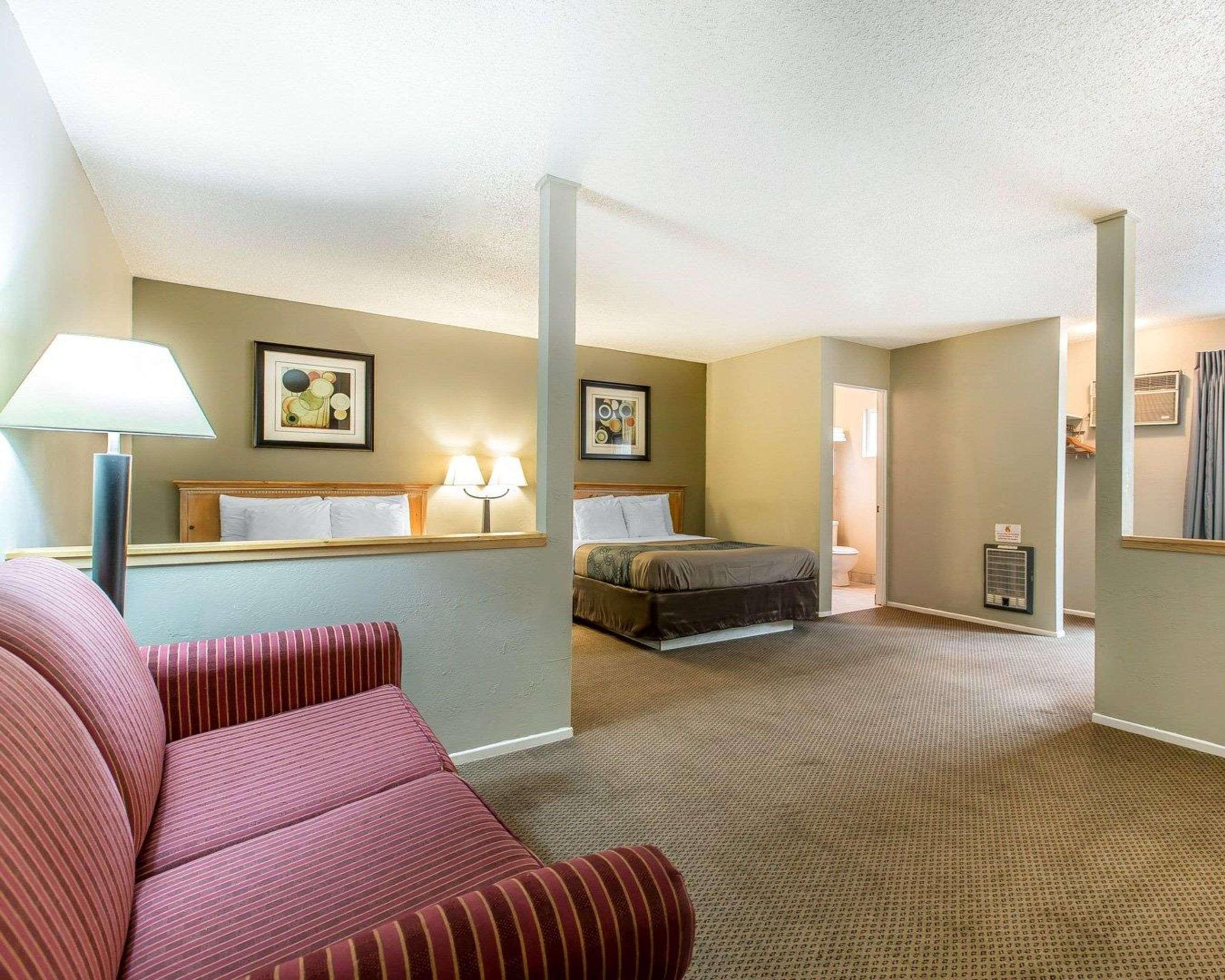 Econo Lodge Inn & Suites Yreka Bagian luar foto