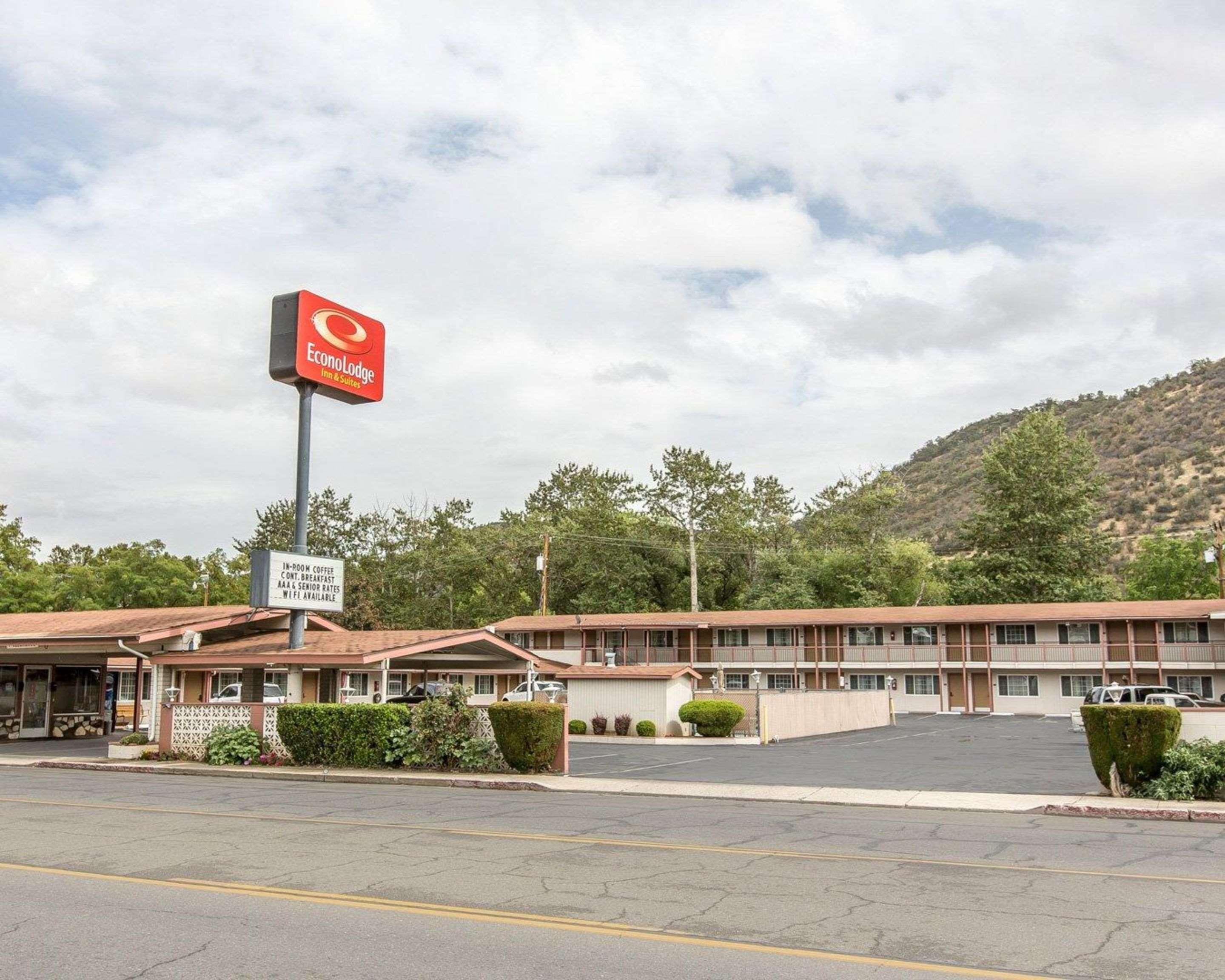 Econo Lodge Inn & Suites Yreka Bagian luar foto