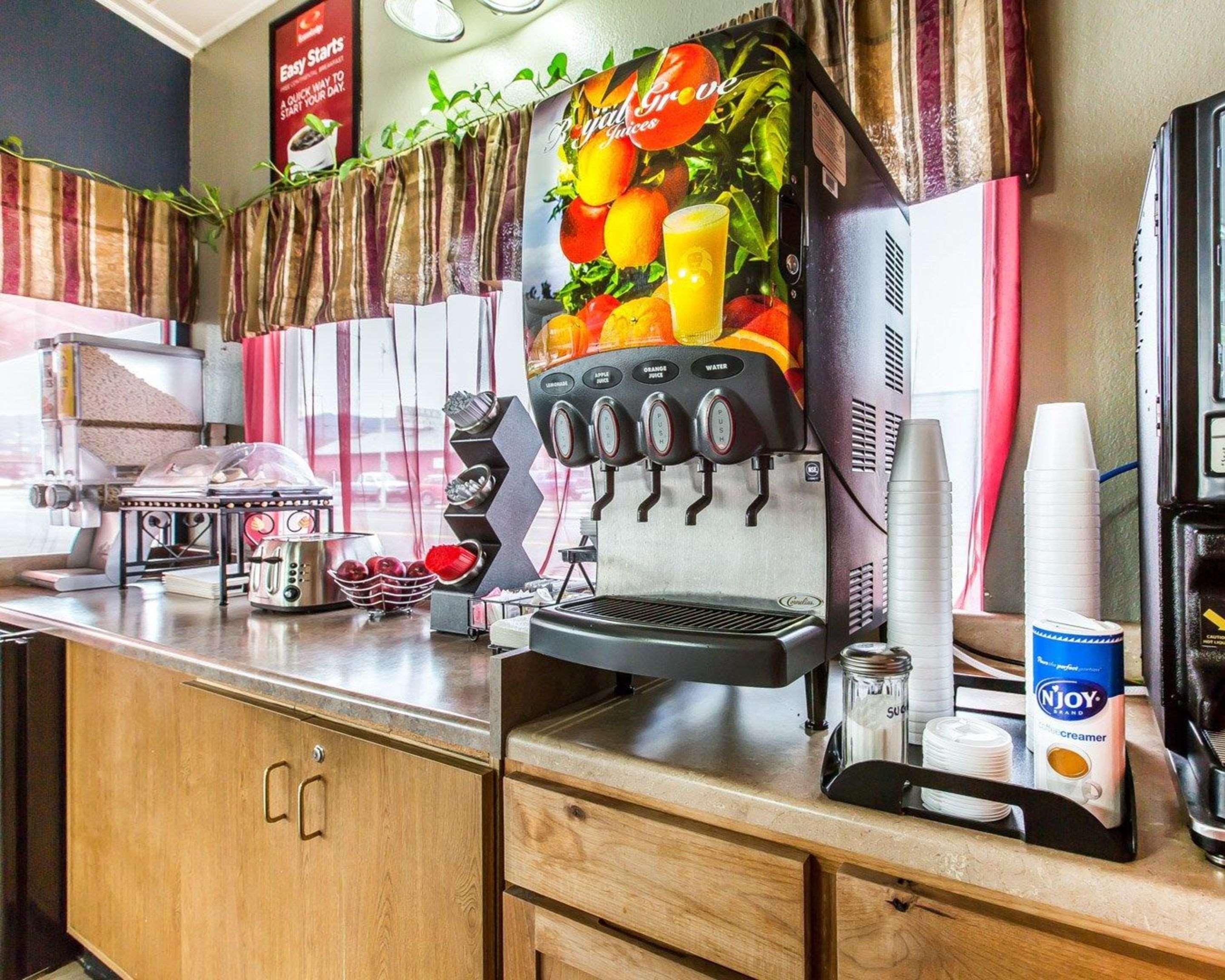 Econo Lodge Inn & Suites Yreka Bagian luar foto