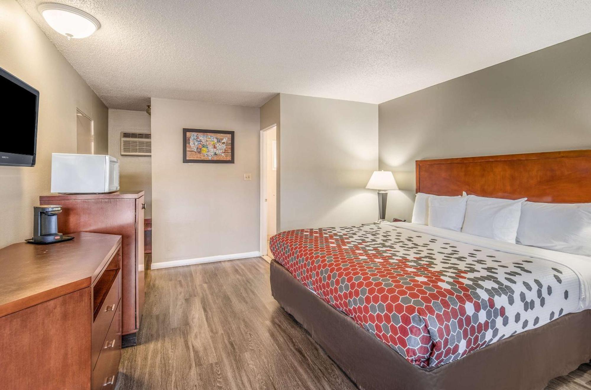 Econo Lodge Inn & Suites Yreka Bagian luar foto