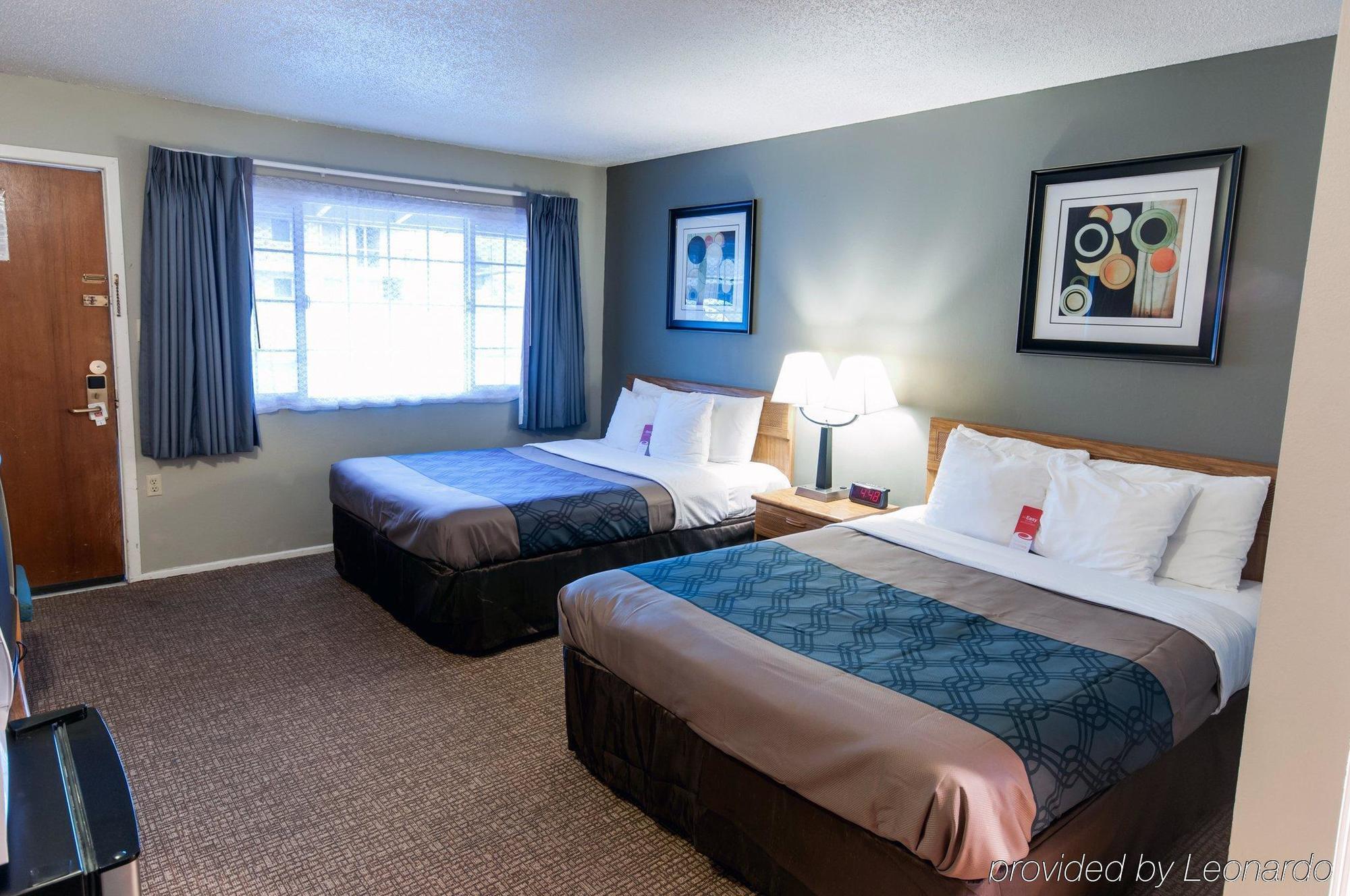 Econo Lodge Inn & Suites Yreka Bagian luar foto