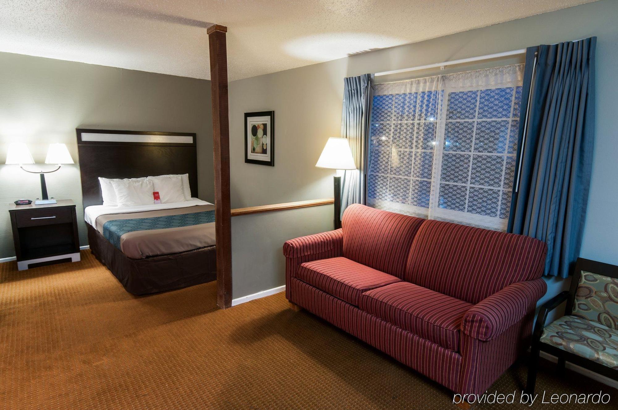 Econo Lodge Inn & Suites Yreka Bagian luar foto