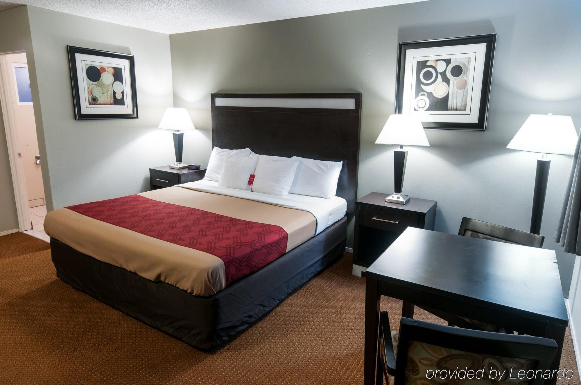 Econo Lodge Inn & Suites Yreka Bagian luar foto