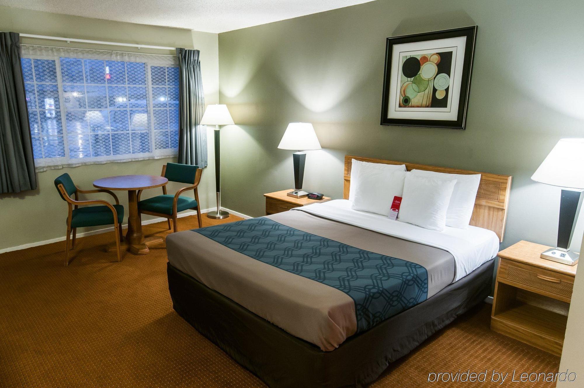 Econo Lodge Inn & Suites Yreka Bagian luar foto